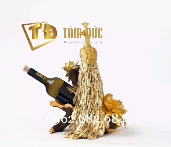 Khổng tước đựng rượu mạ vàng 24k - quà tặng Trọng Tín